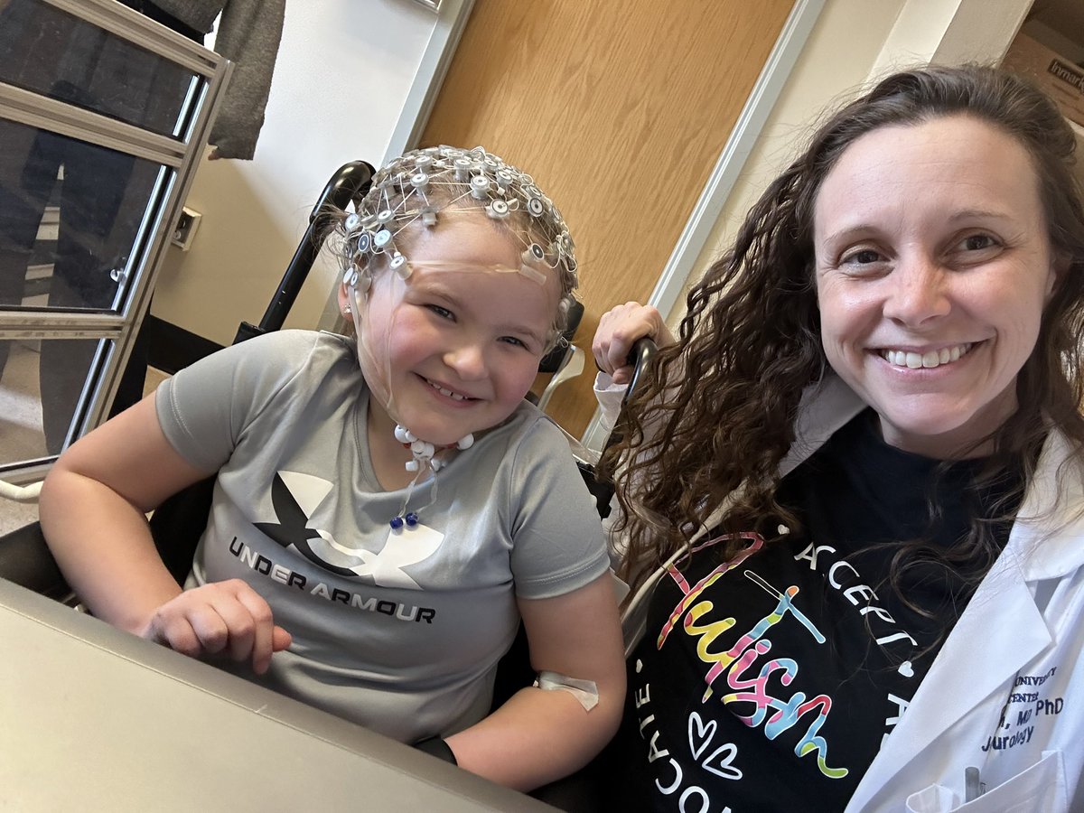 And this adorable girlie coming for clinical trial work! <a href="/YBRP4hnrnph2/">YellowBrickRoadProject</a>