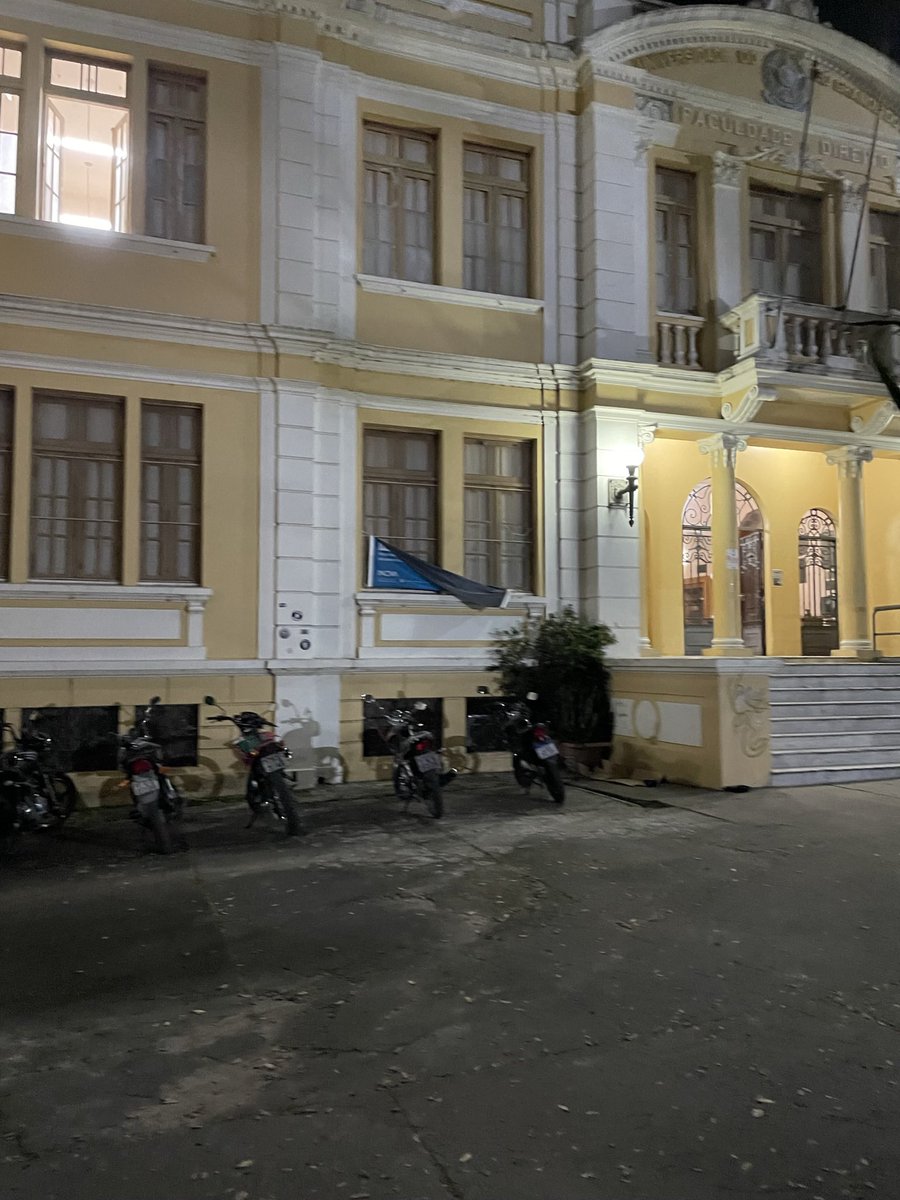 😳🤨 ATENÇÃO UNIVERSITÁRIOS: Faltam 103 dias para as férias do curso de Direito da UFPEL.