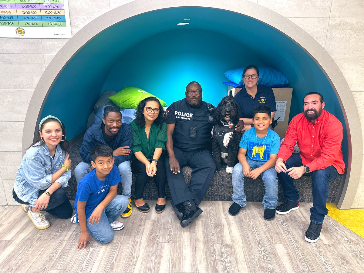 Just hanging out In the nook! We had a great visit today <a href="/Braeburn_HISD/">Braeburn Elementary</a>. Thank you to Ms. Sosa and Ms. Nunez for their tremendous hospitality!