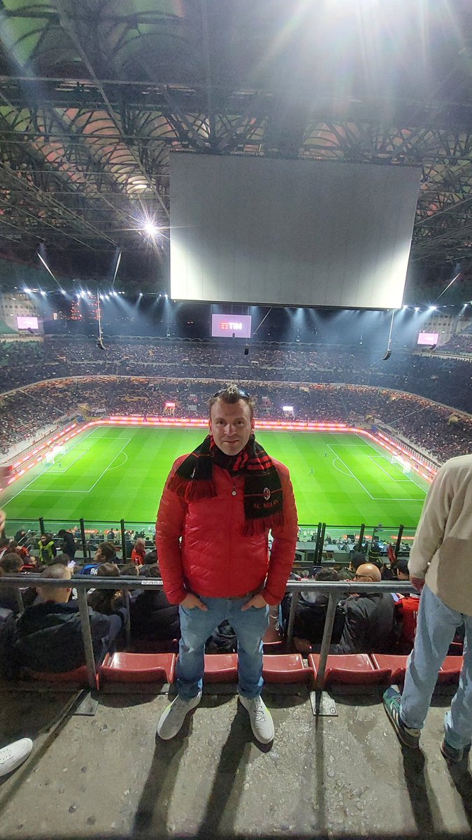 Derby Milano. 🇮🇹⚽️🏟🔥

❤️🖤 <a href="/acmilan/">AC Milan</a> 🆚️ <a href="/Inter/">Inter ⭐⭐</a> ⚫️🔵

#MilanInter #DerbyMilano #DerbydellaMadonnina #CoppaItalia #CoppaItaliaFrecciarossa #SempreMilan #włoskarobota