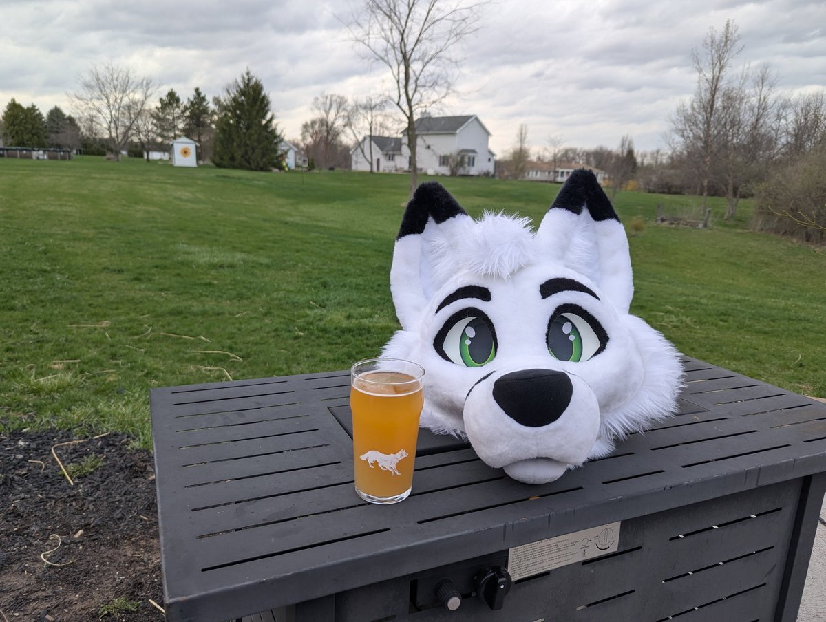 Weather is nice. Just going to sit out and enjoy a birthday beer. 😁