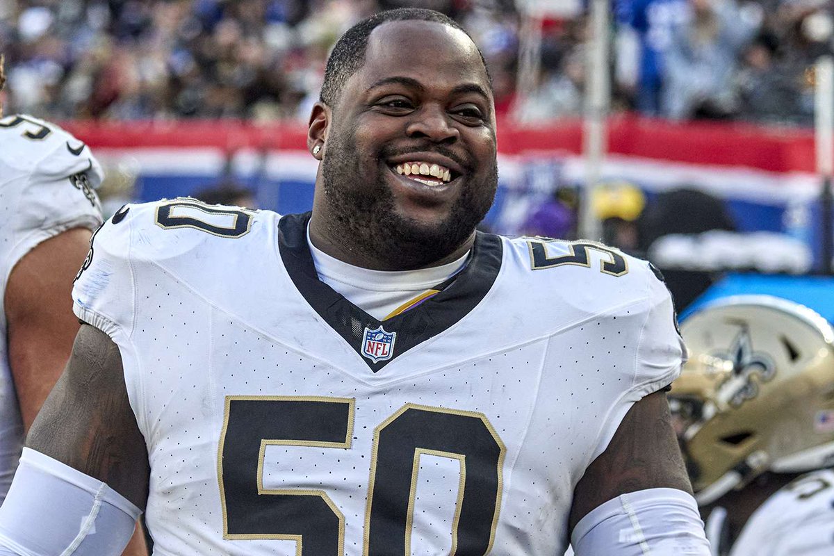 NFL_DovKleiman's tweet image. Powerful: Saints star DT Khalen Saunders says he is hosting an LGBTQ-Friendly Youth Football Camp:
“The NFL is very male-dominant and heterosexual dominant, and it feels as though there's not really a space for the LGBTQ community.”
Saunders's brother Kameron is a back-up…