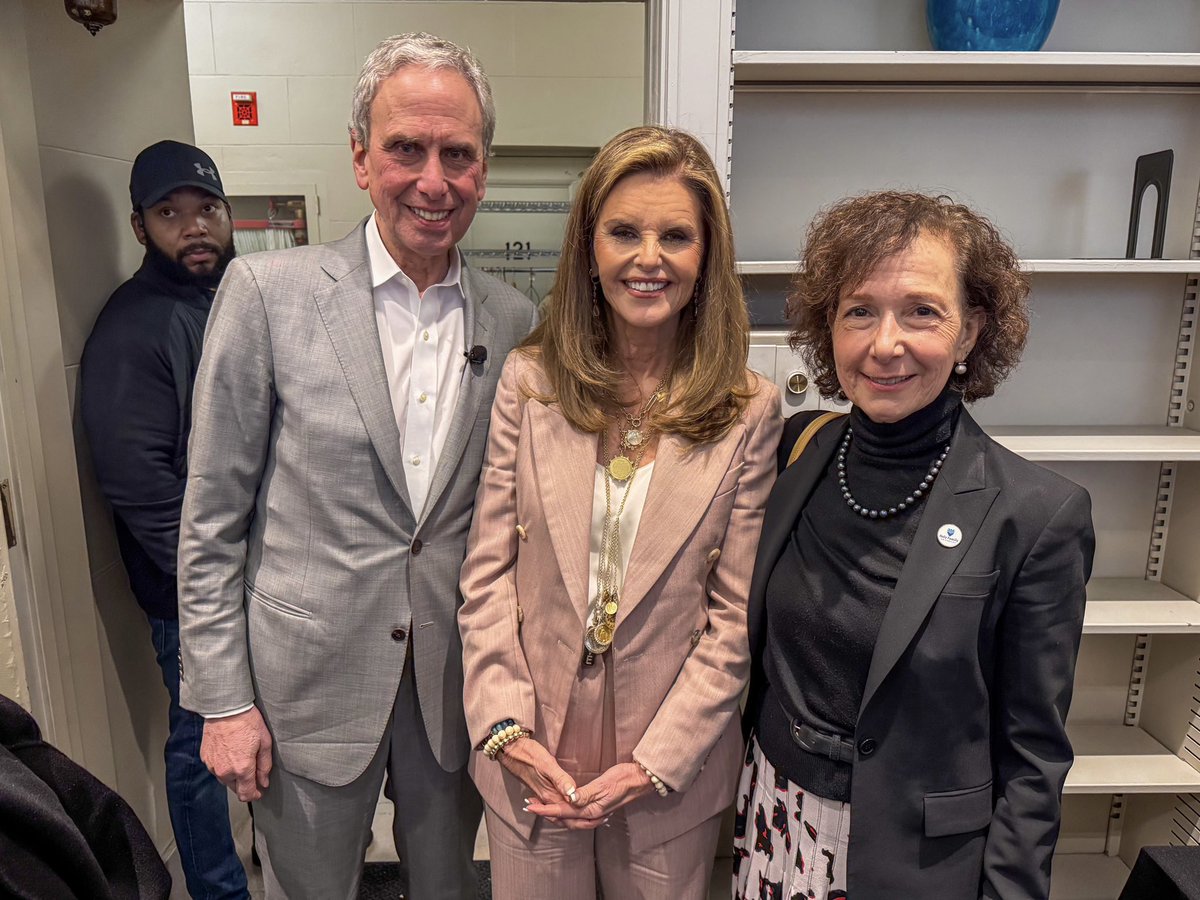 HFUPresident's tweet image. Bob Roth & Maria Shriver- 2 of my favorite people who grace us with their wisdom warmth & faith in humankind. Celebrating Maria’s book “I am Maria” at the iconic Philadelphia Free Library. @meditationbob @mariashriver