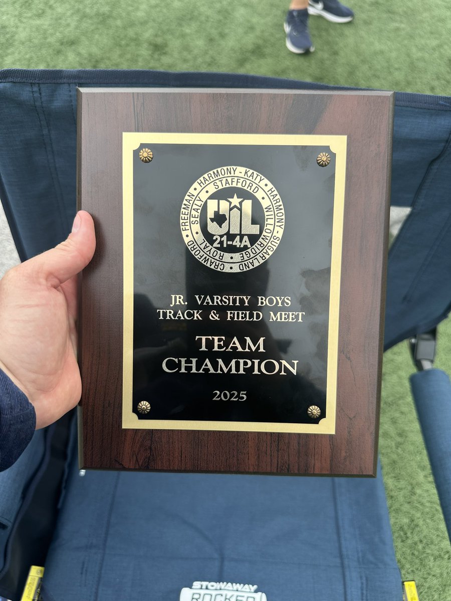 The Freeman Golden Eagles are the 21-4A DISTRICT CHAMPIONS 🏆 in year 1️⃣…

#GoldBlooded

 Special shout out to all the hard work put in by <a href="/CoachWard2/">Derek Ward, MCAA</a>‼️

<a href="/fhsgoldfootball/">Freeman High School Football</a> <a href="/GoldenFHSEagles/">Freeman High School</a>