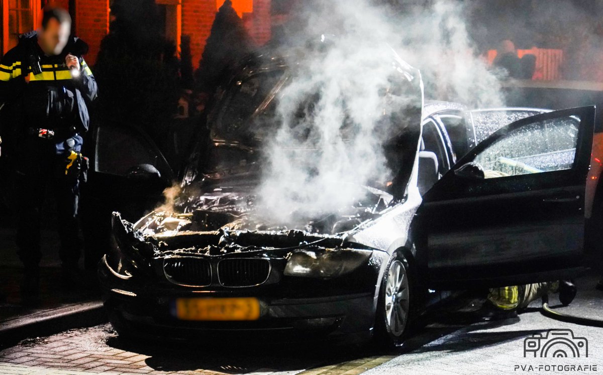 Auto beschadigd na brand in Amersfoort