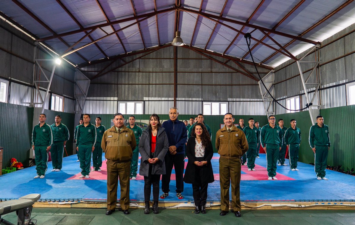 📍Hasta la Escuela de Formación de <a href="/CarabLosLagos/">Carabineros Región de Los Lagos</a> "Grupo Puerto Montt" nos trasladamos con la Seremi de Seguridad Pública interina para conocer sus instalaciones y la variedad de especialidades que se enseñan allí.