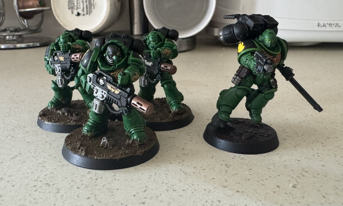 iamMarkWomble's tweet photo. @TheBrushSmith Almost there. Just some clean up and a varnish to go! https://t.co/s7tWZ3M2lE