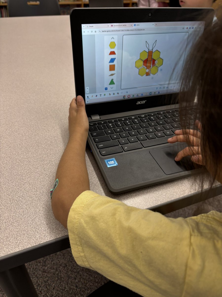 Mrs. Stepowyj tweet media