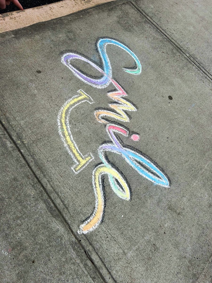 Came to VRS  last week and saw the word “SMILE” in bright chalk art on the sidewalk—thanks to our local artist for spreading joy in the simplest, sweetest way. What a beautiful start to the day!