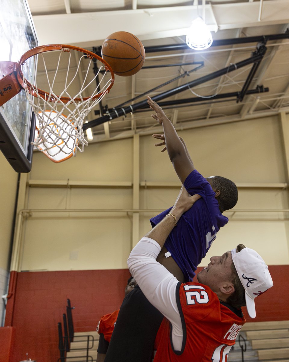 Always a pleasure spending time with our friends from the Boys &amp; Girls Clubs of Athens! ❤️ <a href="/AthensBGCA/">Boys & Girls Clubs of Athens</a> 

#GoDawgs