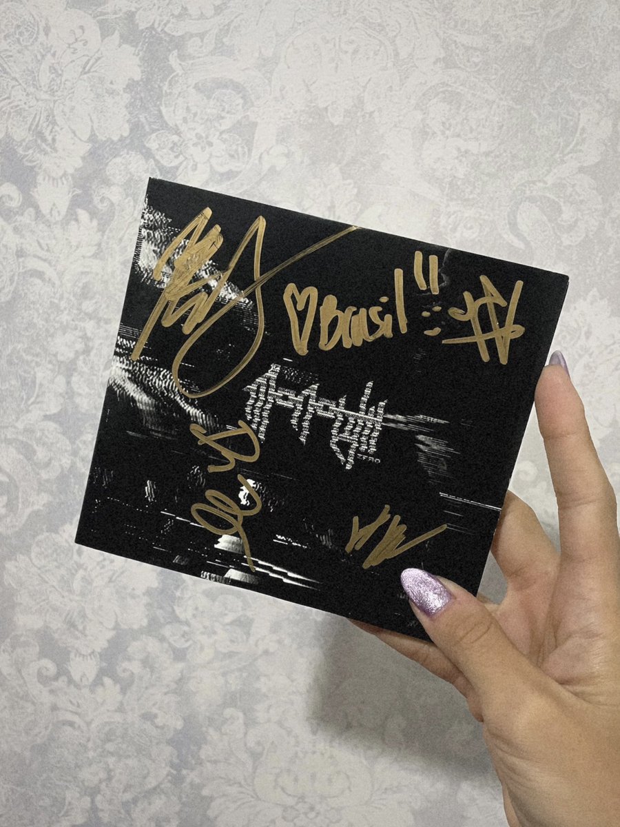 LSX (@lsxgomes) on Twitter photo on Wednesdays we wear MZ merch 🖤💫
thank you sooo much, you guys! amazing gifts from this amazing band. much love! <a href="/MonolithZero/">Monolith Zero</a> on Wednesdays we wear MZ merch 🖤💫
thank you sooo much, you guys! amazing gifts from this amazing band. much love! <a href="/MonolithZero/">Monolith Zero</a>