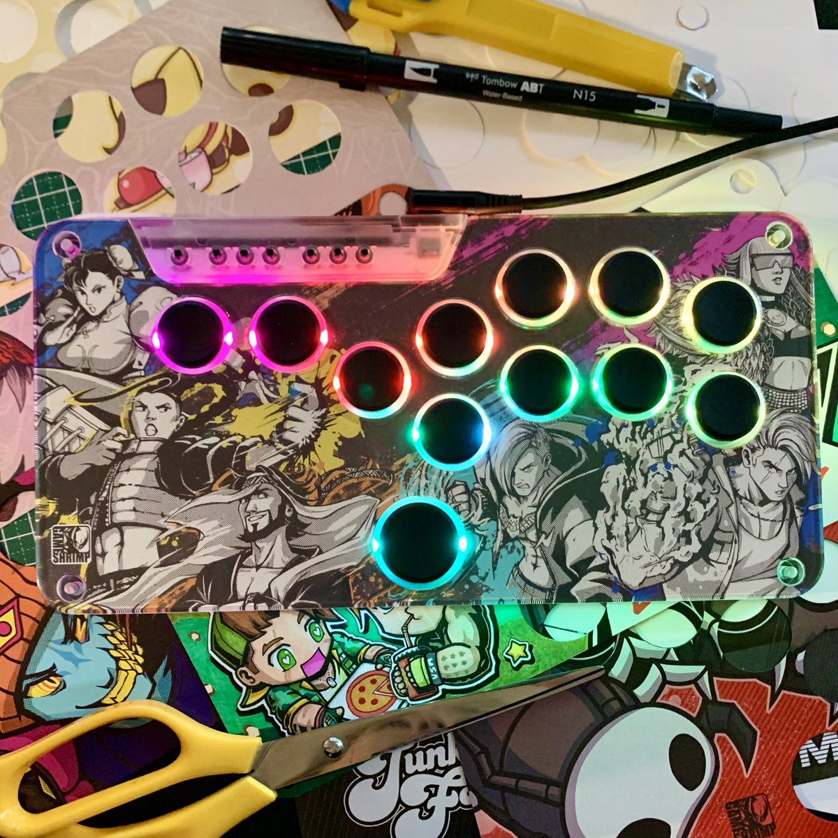 GameShrimp's tweet image. More Snack Box MICRO arts! I enjoyed cutting each of these out, felt nice to get into a different kind craft project!
Vinyl stickers on card stock.
One of these arts is from my Patreon. Check out some more bts and exclusive arts there: patreon.com/gameshrimp