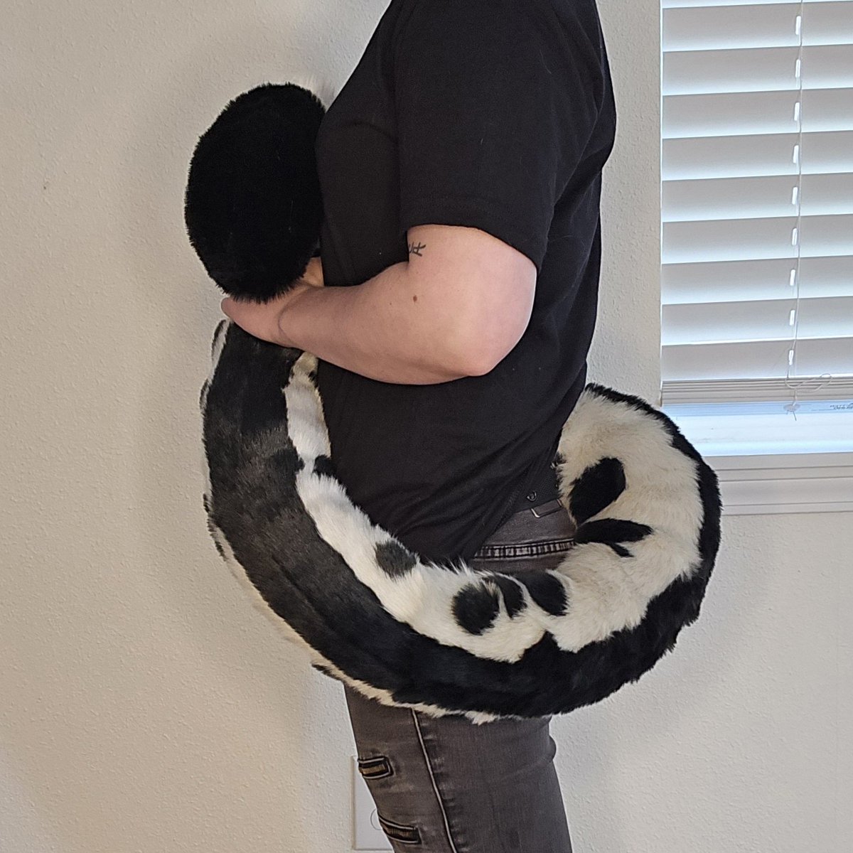 Rain 🔜 FWA (@wearwolftime) on Twitter photo Completed tail for <a href="/AporusVR/">Frosted Cheetah</a> So happy with how this one tured out 🖤 Small parts commissions will open up after FWA!
#fursuitmaker #furryfandom #furry #commission #fursuitmaking #fursuit Completed tail for <a href="/AporusVR/">Frosted Cheetah</a> So happy with how this one tured out 🖤 Small parts commissions will open up after FWA!
#fursuitmaker #furryfandom #furry #commission #fursuitmaking #fursuit