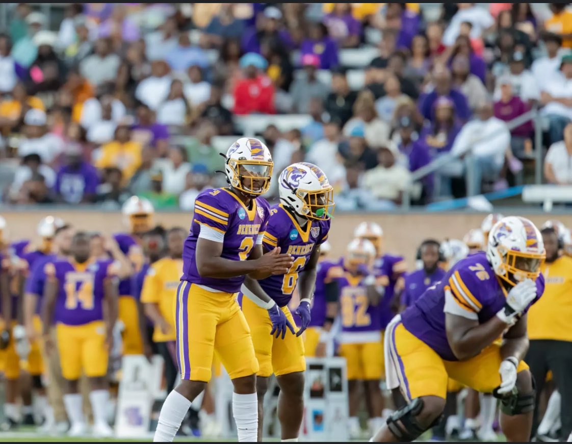 Davon Edwards (@davonedwards_) on Twitter photo Blessed to receive an invite from Benedict College🙏🏾 <a href="/CoachJSand21k/">Jarrod Sanders Jr.</a>
<a href="/PrepRedzoneLA/">Prep Redzone Louisiana</a>
<a href="/RecruitLouisian/">Recruit Louisiana™️</a> Blessed to receive an invite from Benedict College🙏🏾 <a href="/CoachJSand21k/">Jarrod Sanders Jr.</a>
<a href="/PrepRedzoneLA/">Prep Redzone Louisiana</a>
<a href="/RecruitLouisian/">Recruit Louisiana™️</a>