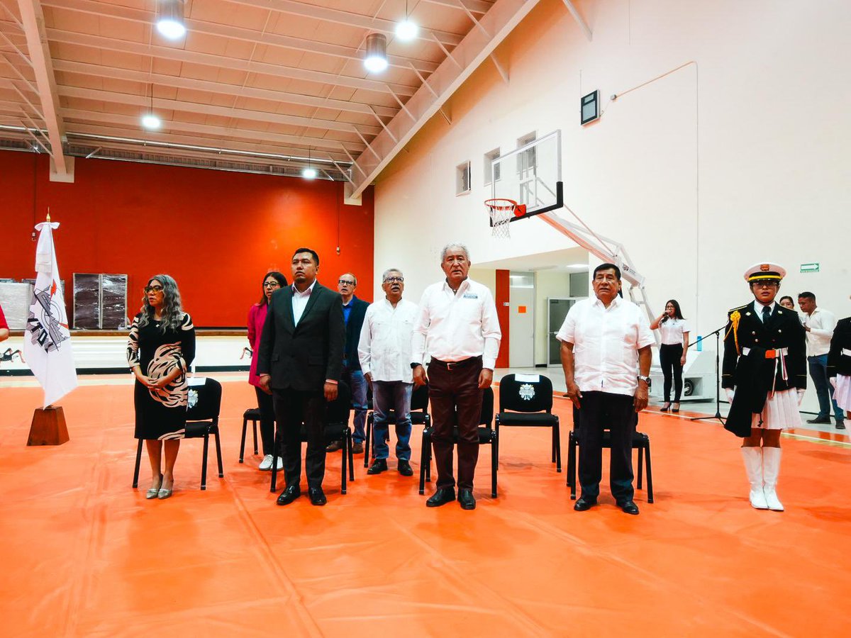 A este evento tan importante asistió nuestro rector, <a href="/deltorozapien/">Saúl del Toro Zapién</a>, junto con rectoras y directores de las universidades participantes, autoridades gubernamentales y empresarios 🙌🏼