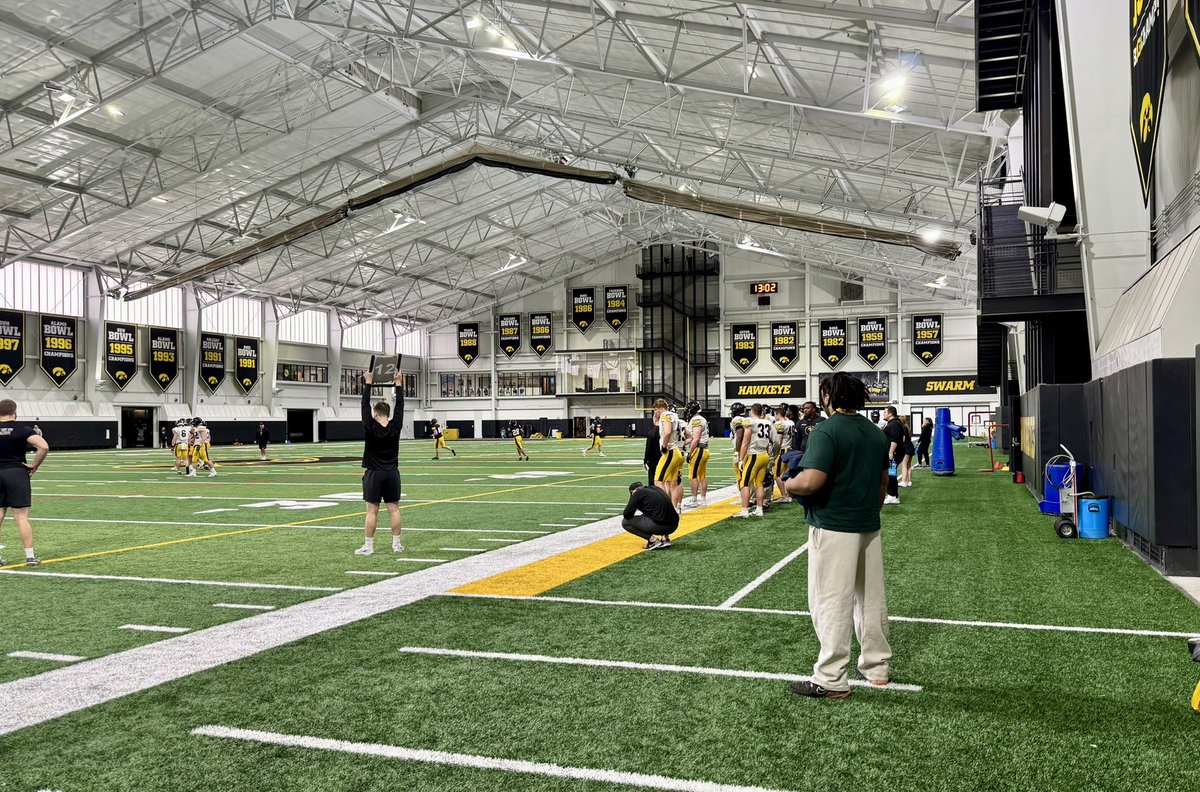 31GabrielHi's tweet image. Had a great visit at Iowa this weekend!! @EDGYTIM @AllenTrieu @CoachK_Bell @HuskieFB @CoachSWallace @On3Recruits @PrepRedzoneIL