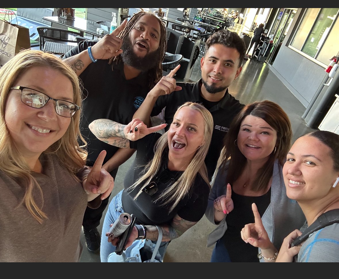 DemetriousEarly's tweet image. Surround yourself with people that are better than you and you’ll never become stagnant!!!! These are some of the BEST in the business!!! #LIFEATATT