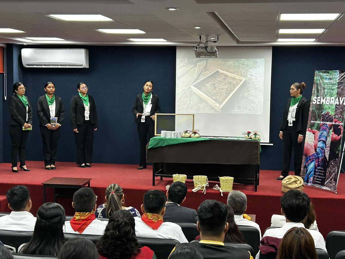 Después de meses de esfuerzo y preparación, los equipos de nuestra universidad: Zarandy, Reconecta y Mestec, presentaron con éxito sus proyectos y prototipos innovadores. ¡Un orgullo para todos nosotros! 👏🏼