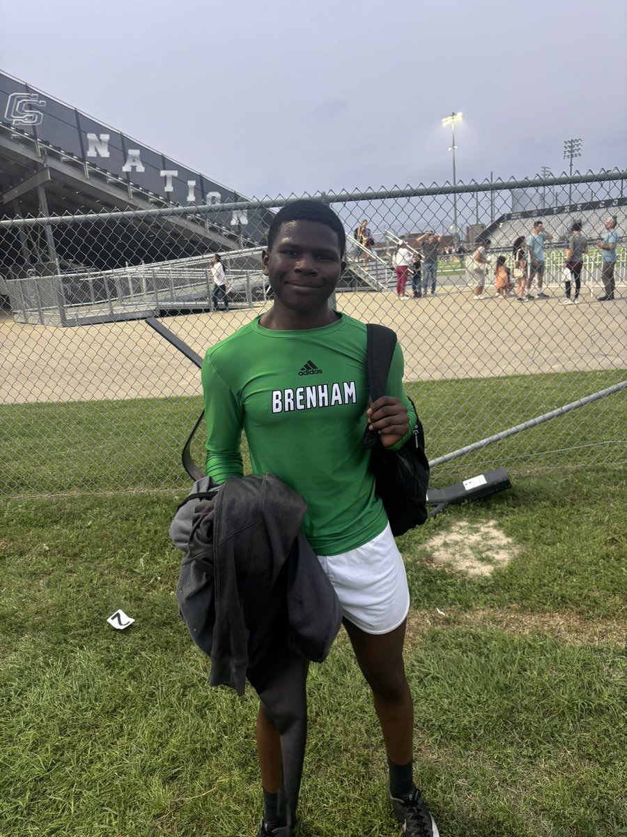 O’Montae Jones finishes 3rd place in district for the 110 Hurdles! #cubspeed