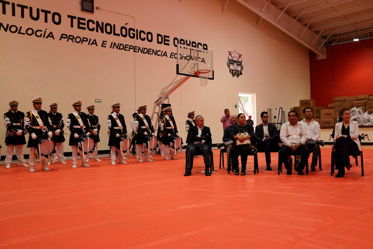 La subsecretaria de Crecimiento y Desarrollo Económico, Miriam Anjuly Saavedra Cortez, participó en la inauguración de la etapa de evaluación de proyectos de <a href="/Oaxaca_Emprende/">Oaxaca Emprende 2025</a>,  un espacio clave para el fortalecimiento del ecosistema emprendedor en el estado.