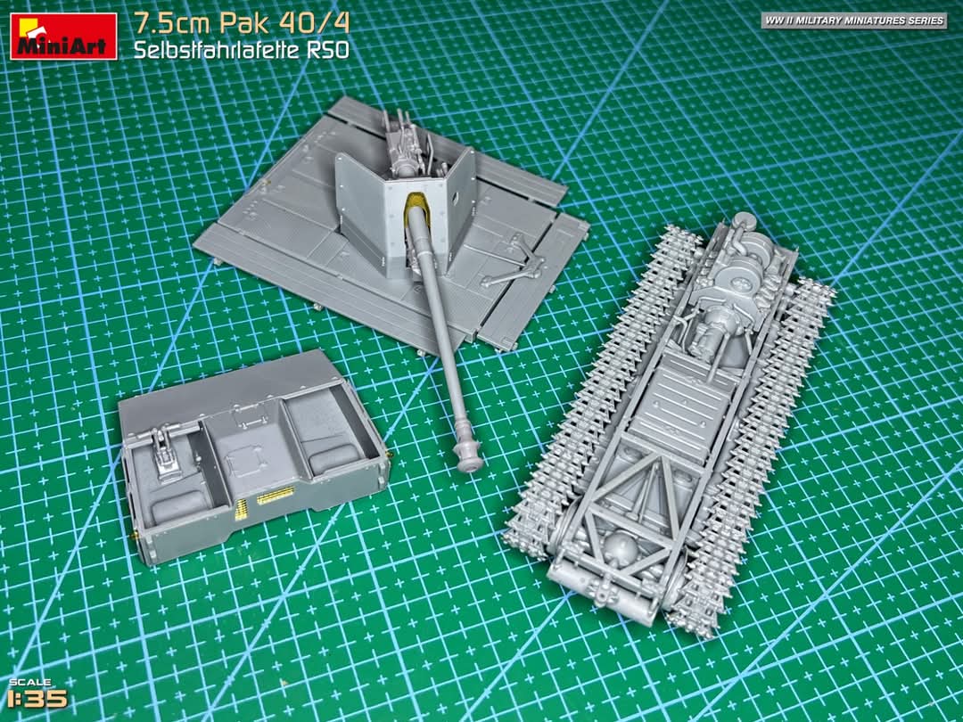AchtAcht3's tweet photo. 【メーカー応援】
#MINIART の新製品！1/35 Pak搭載RSOの製作シーン。射界は広いけど腰高で狙いがつけづらそう。Pakを降ろして運搬車に戻された車輌もあったらしいので、幌を張ってやったりしても面白そう。
#StandWithUkraine️ https://t.co/N8BVkB52Jf