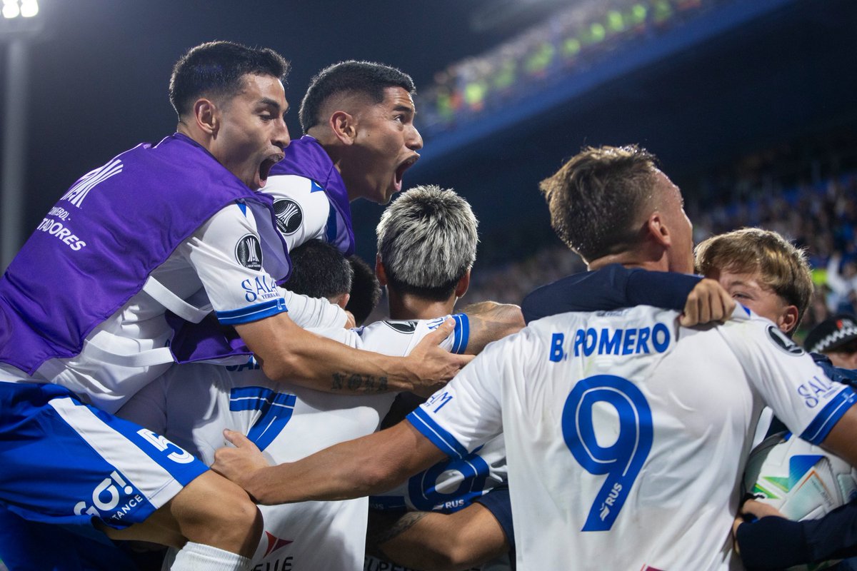 Velez's tweet photo. PARA SEGUIR GRITÁNDOLO 🔝🔥 https://t.co/BEtglrHjgD