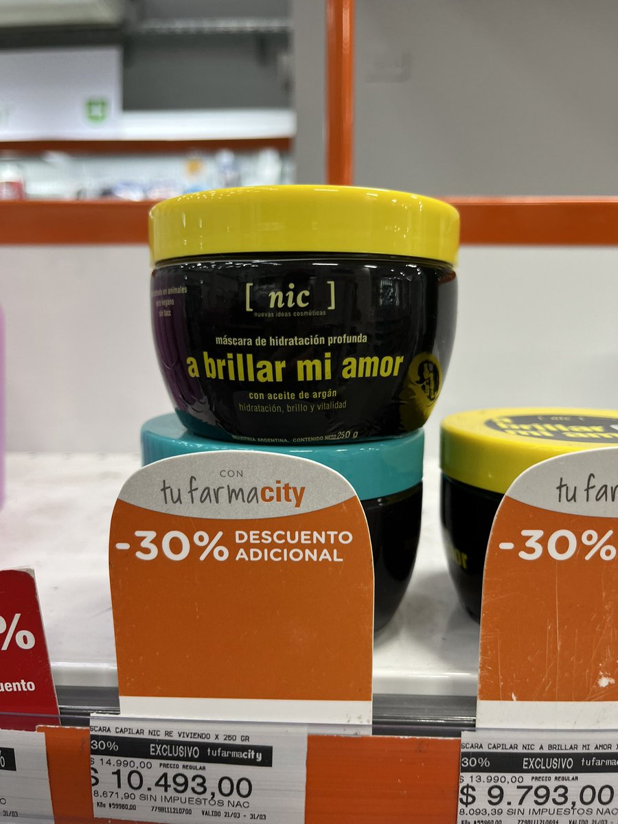 maldita seaaa alguien sabe por qué me convertí en una gran bestia pop si me puse en el pelo