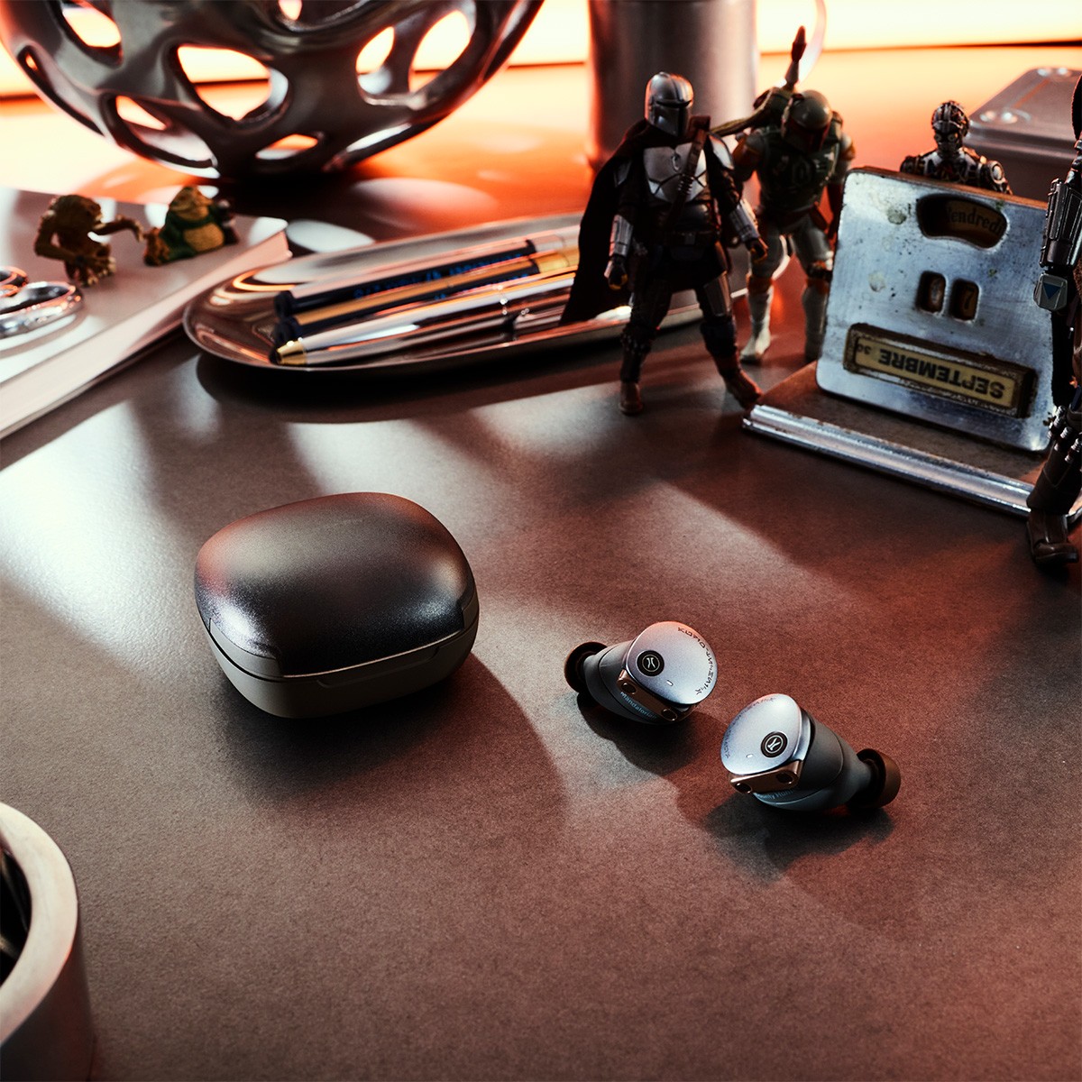 スター・ウォーズ』をモチーフにした 完全ワイヤレスイヤホン4機種を