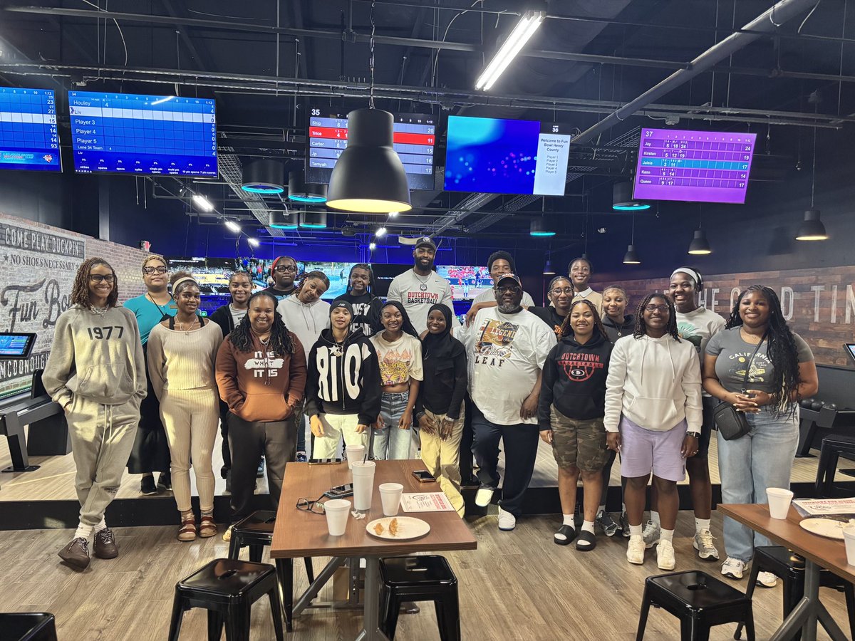 24-25 Banquet with the Lady Dawgs! We had a lot of fun spending time together!