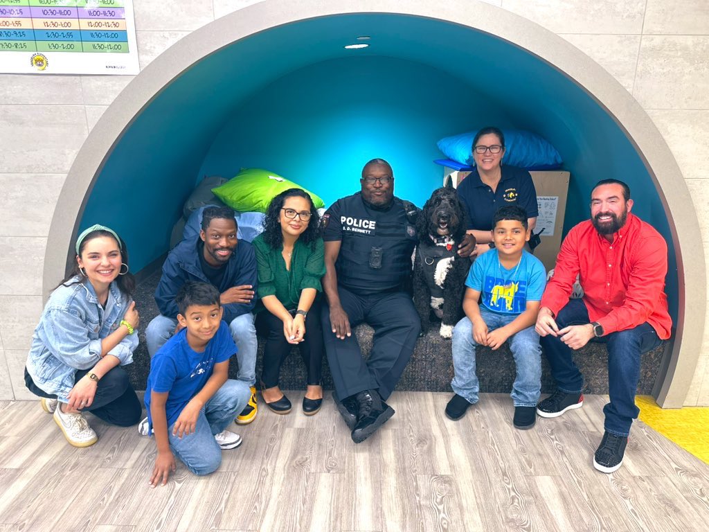 HISD PAWS (@hisdpaws) on Twitter photo Just hanging out In the nook! We had a great visit today <a href="/Braeburn_HISD/">Braeburn Elementary</a>. Thank you to Ms. Sosa and Ms. Nunez for their tremendous hospitality! Just hanging out In the nook! We had a great visit today <a href="/Braeburn_HISD/">Braeburn Elementary</a>. Thank you to Ms. Sosa and Ms. Nunez for their tremendous hospitality!
