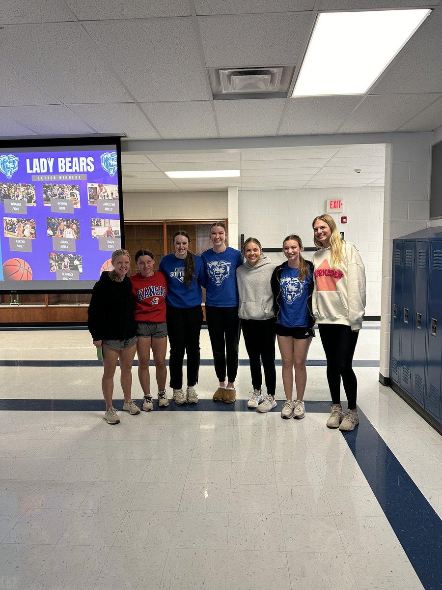 2024-2025 Lady Bear letter winners!

Veronica Hutley
Karsyn Pauli
Jadelynn Brees
Brianna Figge
Isabel Hurla
Maizie Kent
Hayden Heim

Congrats ladies!