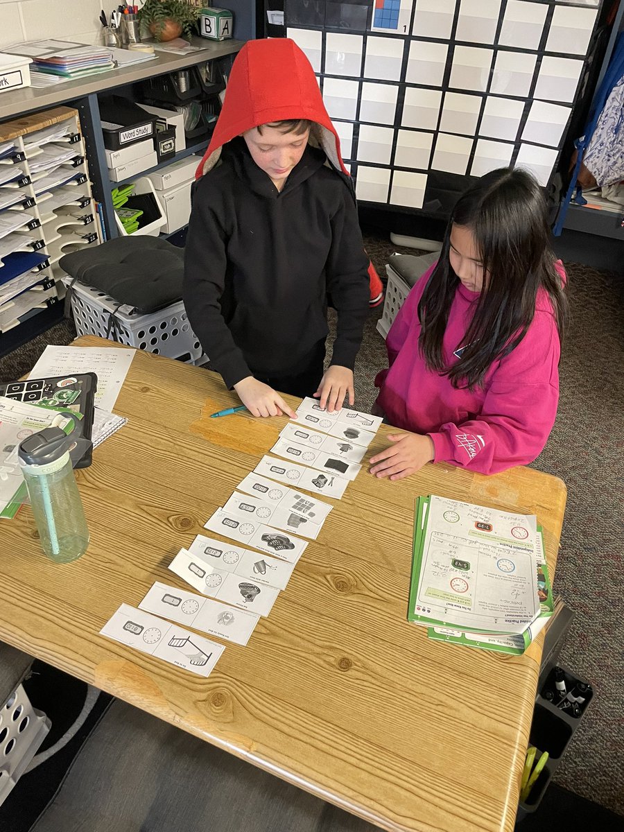 PVWollberg's tweet photo. Creating a daily schedule complete with analog and digital clocks…along with am and pm. Such an engaging, real life activity that fit in perfectly with our unit on time. #pvlearns #tellingtime #mathisfun #teaching #Engagement #Collaboration #partneractivity https://t.co/bNz47jOgbU