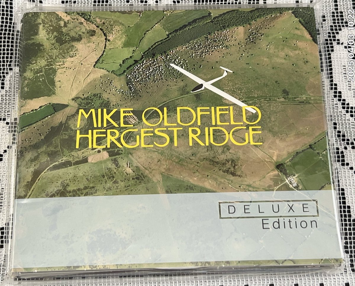 YyYoshie's tweet image. #NowPlaying 
#Mik Oldfield

まだ4日目だというのに抗がん剤の副作用で頭痛が続いているのがツラいので💦どうしても穏やかな音楽へと手が伸びてしまいます♪