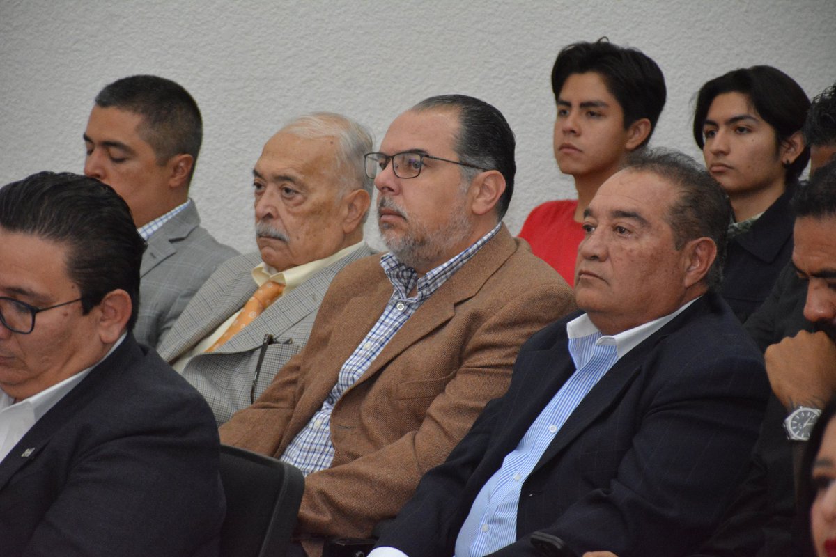 Hoy asistí a la presentación de las "Guías Judiciales de Conducción de Audiencias en Materia Laboral" en la Facultad de Derecho de la UAQ, un proyecto impulsado por TECLAB y el Consejo de la Judicatura Federal con la colaboración de los Poderes Judiciales de Querétaro, Ciudad de