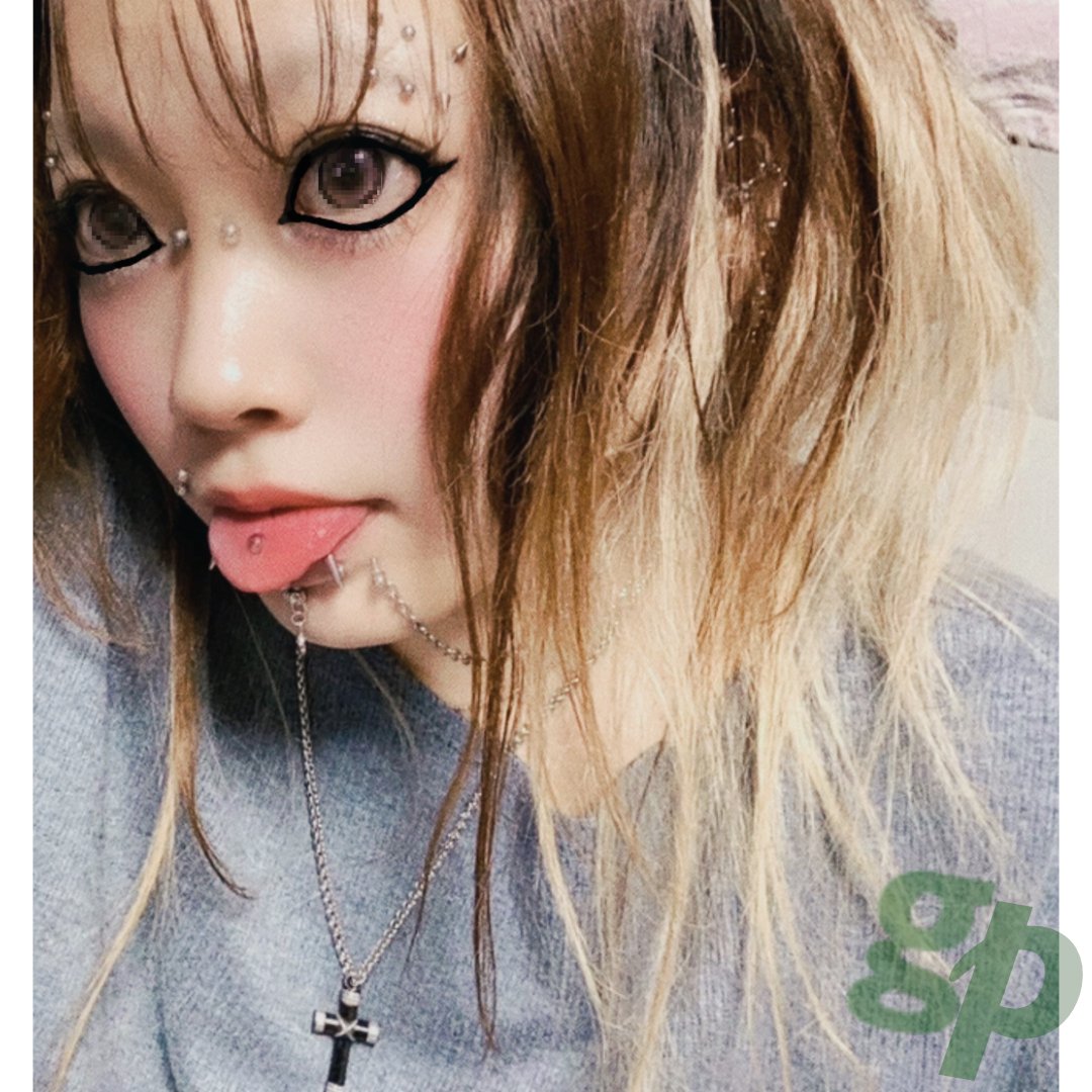 greenpiercing's tweet photo. https://t.co/ONxvcP9pQa
【フォトGP No.05204】さあちあんさんの顔のボディピアス
#グリーンピアッシング #フォトGP #ボディピアス
#アイブロウ #ブリッジ #マドンナ #リップ #スネークバイト #ラブレット #センタータン
#greenpiercing #facialpiercings #eyebrowpiercing #bridgepiercing https://t.co/e5yfId1T1j
