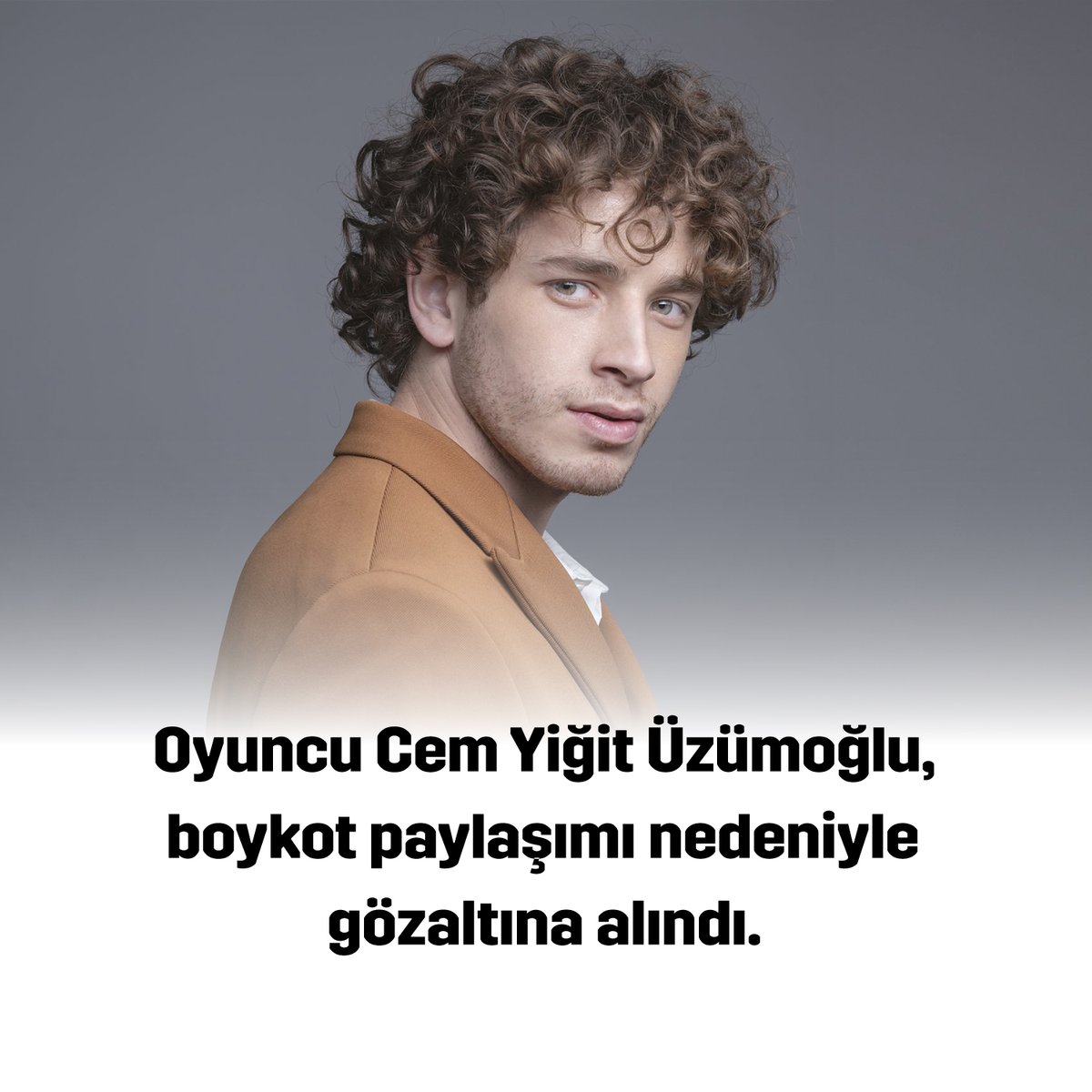 Biraz da takip edelim.

İlk günden beri korkmadan, çekinmeden protestolara destek olan Oyuncu Cem Yiğit Üzümoğlu, boykot paylaşımı nedeniyle gözaltına alındı.

<a href="/CemYUzumoglu/">Cem Yiğit Üzümoğlu</a>