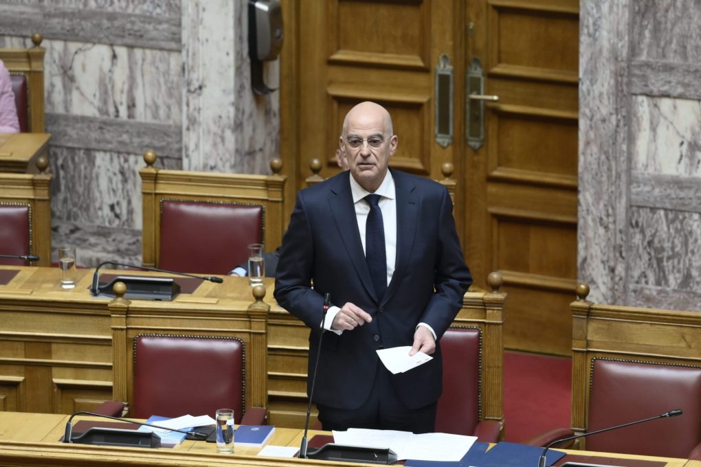aristoklis74's tweet photo. Δένδιας χθες στην Βουλή για το νεο εξοπλιστικό πρόγραμμα:
"Δεν έχουμε δορυφόρο.Δεν μπορούμε να επικοινωνούμε. Σε οποιαδήποτε περίπτωση θερμού επεισοδίου θα σταματήσουν οι επικοινωνίες μας το επόμενο δευτερόλεπτο από τον αντίπαλο".
Επίσημη παραδοχή της τραγικής γύμνιας της χώρας. https://t.co/xukrsC1wj7