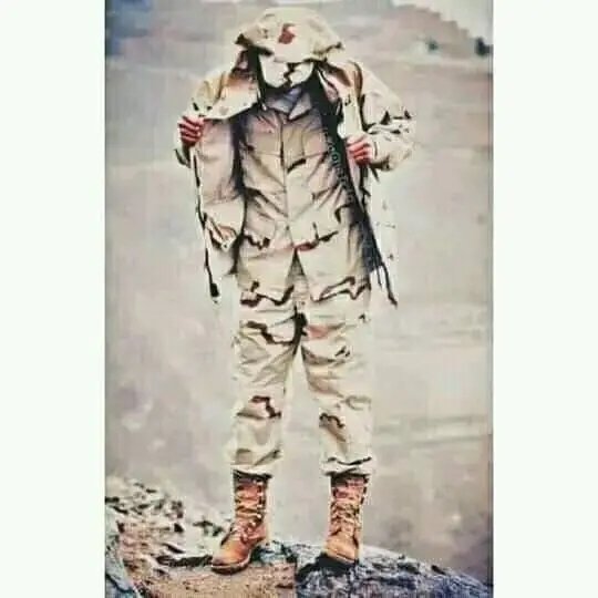 اهل  همت را  نباشد  تکیه  بر  بازوی  کس..!!
خیمه‌ی افلاک، بی چوب و طناب افتادہ است
#ناصر_علی_سرهندی