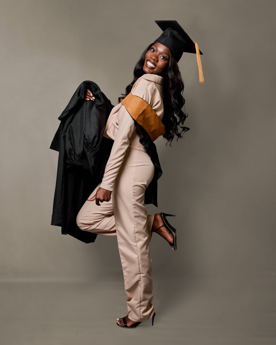 Nda_pewah's tweet image. Drilled though stress now I strike Gold🥂
#God did👏