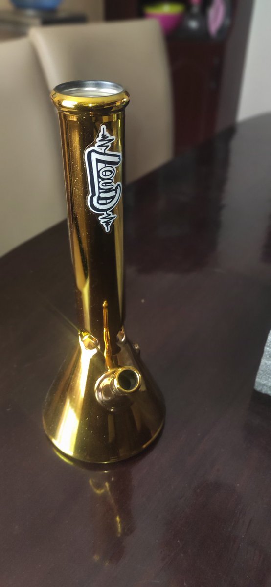 shop420Kenya's tweet photo. Shining like pure gold, this 14INCH Iridescent Beaker Bong (Electroplated) is a true showstopper. Sleek, sturdy, and built for smooth pulls—because style and function should go hand in hand. ✨🔥 #MainaAndKingangi #LowerClassStandard Maua Lesotho
->ksh 6,800
->Pay on delivery https://t.co/ZfidZPiuzx