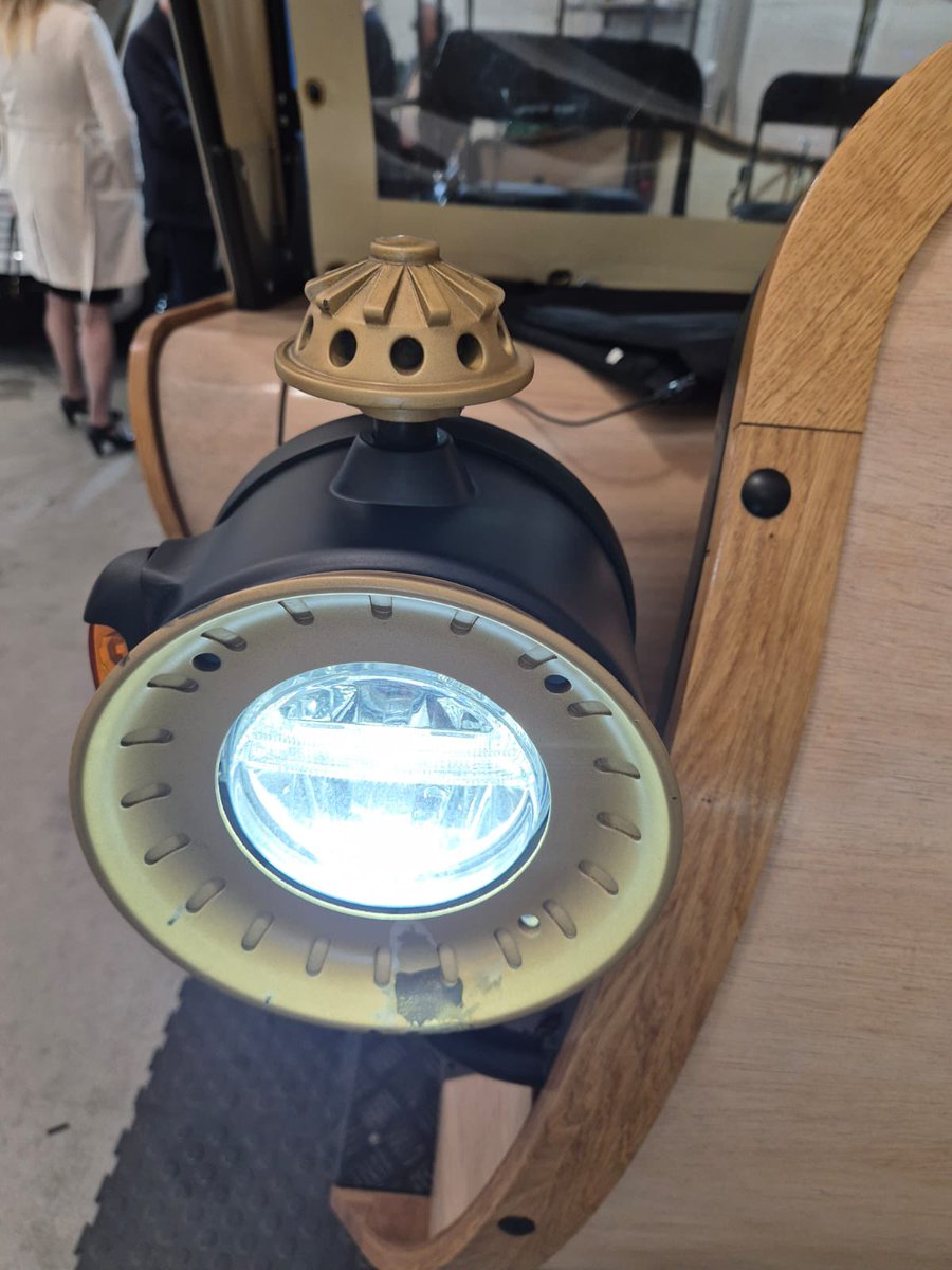 ‼️Nie marnujmy polskiego potencjału 🇵🇱 
Nie udała się Izera. Wykorzystajmy potencjał samochodu elektrycznego evan ze Zgorzelca.  Teraz jest ten czas - mówił senator Waldemar Witkowski <a href="/W_Witkowski_/">WALDEMAR WITKOWSKI</a> , podczas wizyty w Innovation AG

Bardzo dziękujemy Panie Senatorze za dobre słowa