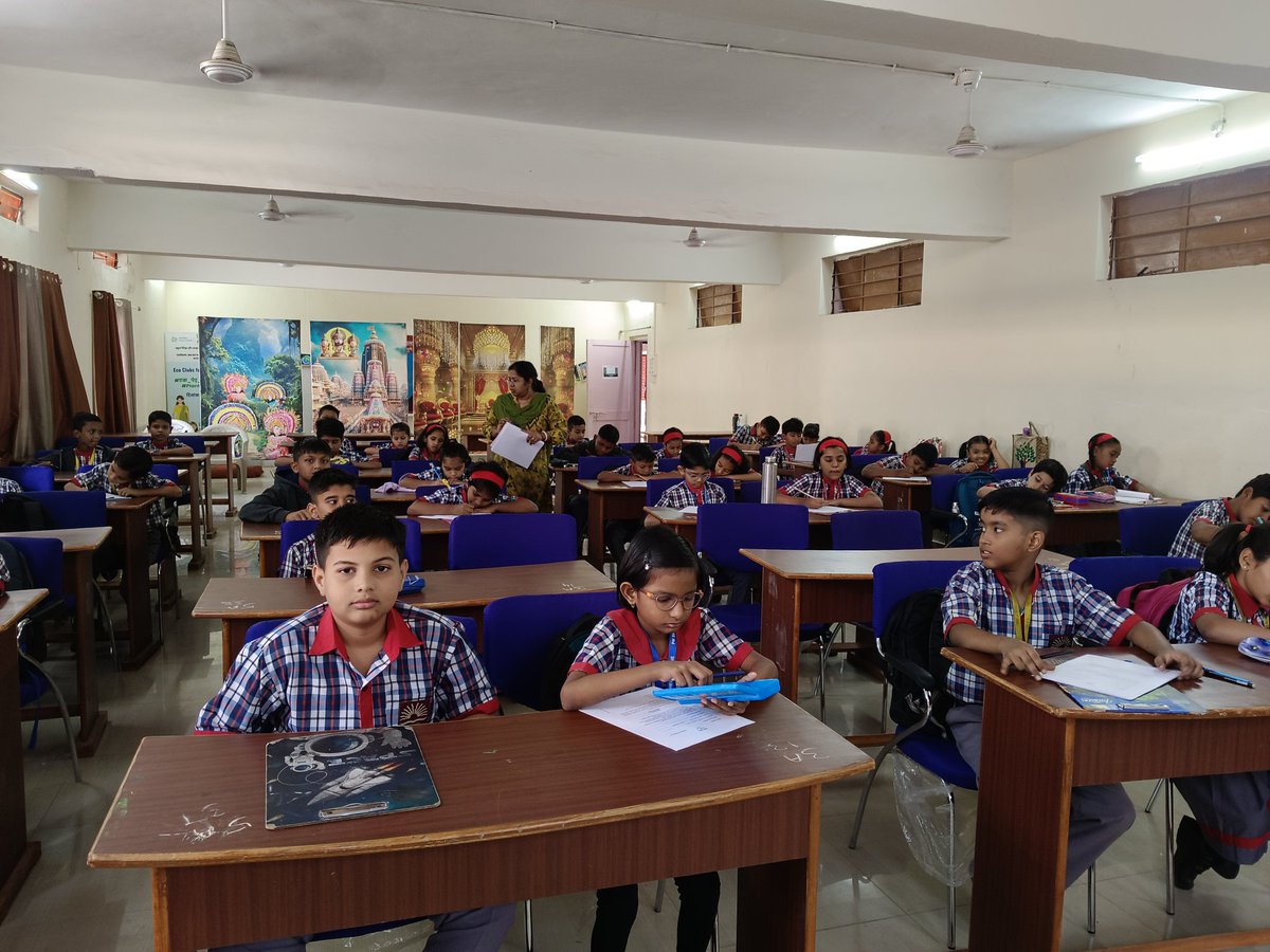 kv2_afspune's tweet image. &quot;Young minds in action @kv2_afspune!  ✨ Students of Class 3 ,5 &amp;amp; 8 enthusiastically attempting the LAT test, showcasing their learning progress and skills. #AssessmentForLearning #LAT #KVS&quot;
@KVS_HQ @KvsMumbai