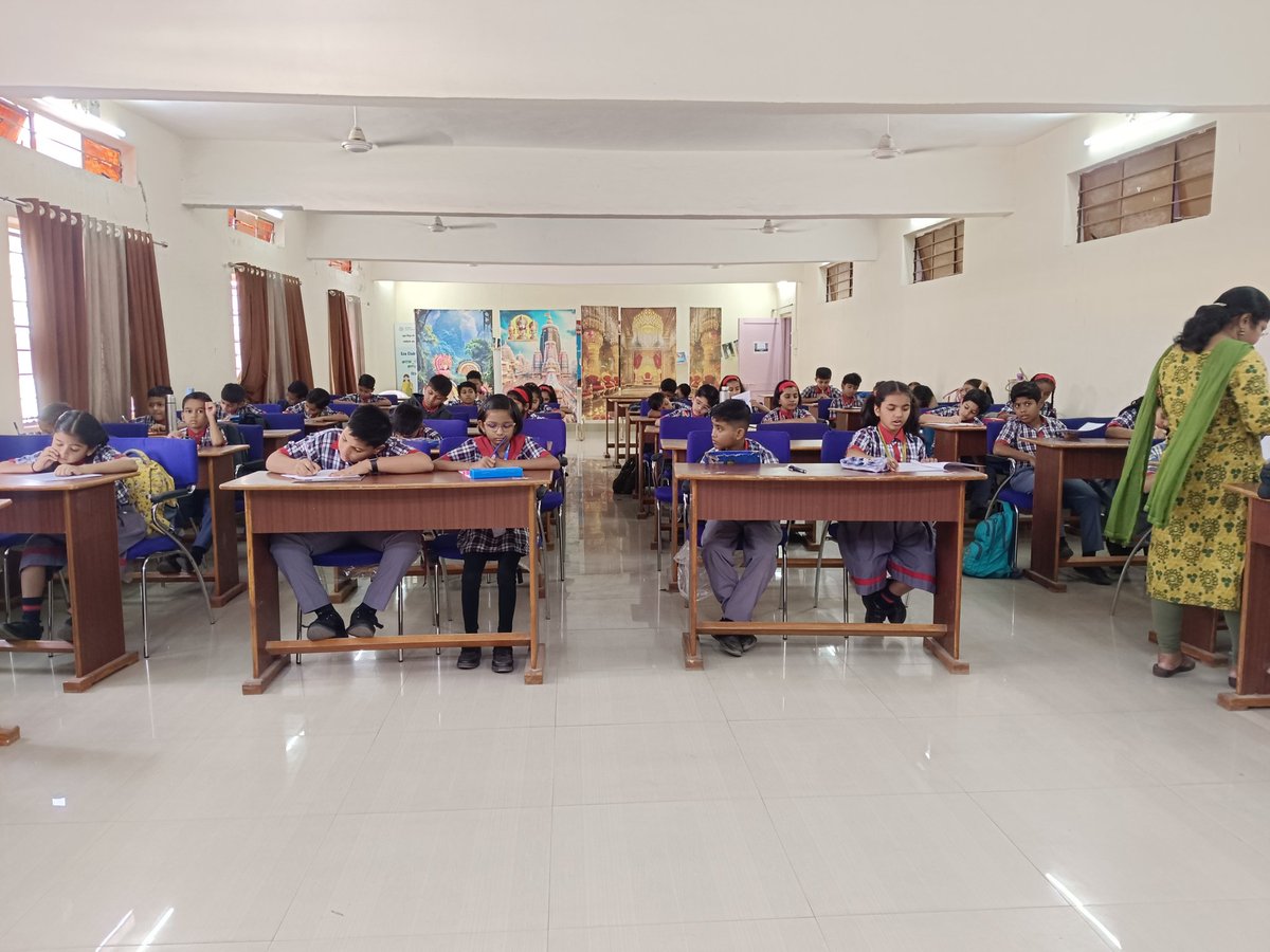 kv2_afspune's tweet image. &quot;Young minds in action @kv2_afspune!  ✨ Students of Class 3 ,5 &amp;amp; 8 enthusiastically attempting the LAT test, showcasing their learning progress and skills. #AssessmentForLearning #LAT #KVS&quot;
@KVS_HQ @KvsMumbai