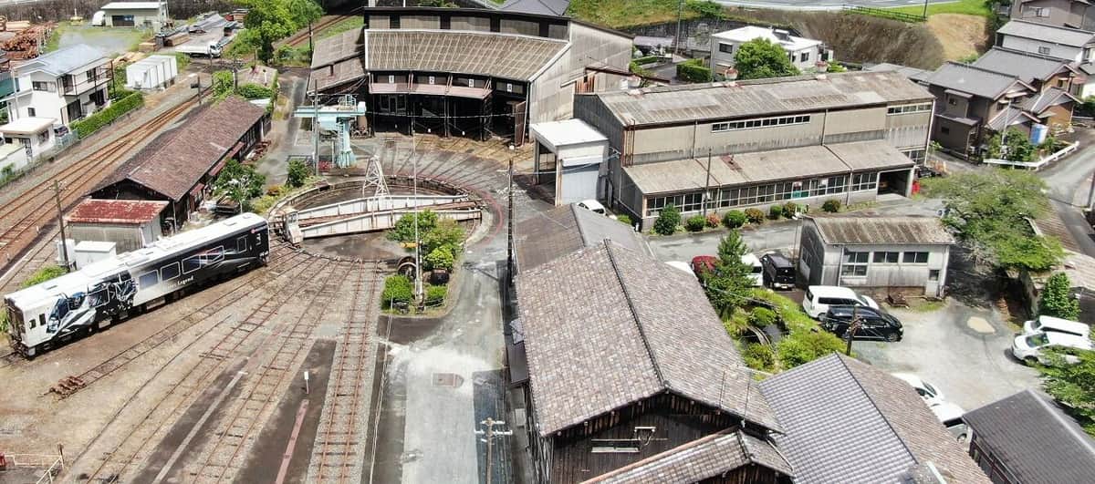 【要注意】『エヴァ』聖地の車両基地、不法侵入続出で「とても困ってます」
news.livedoor.com/article/detail…

天竜浜名湖鉄道の担当者によると、昼間に車両整備をしている際に勝手に入ってくるという。車両基地は毎日1～2回の決まった時間に有料でツアーを実施しており、見学可能な時間帯が決まっている。