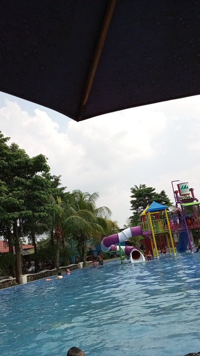 Helmisyah_'s tweet photo. Yang deket ajaa https://t.co/imka5OGWJp