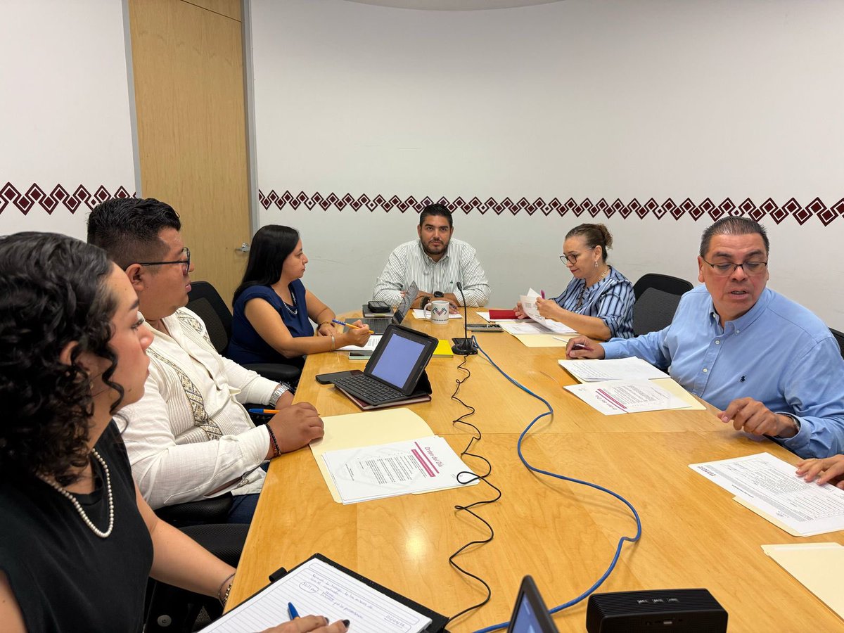 El día de hoy  se realizó la Primer Reunión de Trabajo de los enlaces permanentes del Comité Coordinador. En dicha reunión se realizó la revisión del Programa Anual de Trabajo del Comité y el calendario de sesiones para el periodo 2025-2026.

#cpcchiapas
#SomosAnticorrupción