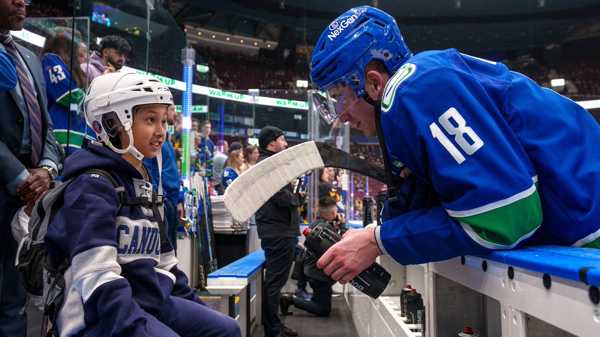 Canucks's tweet photo. A night to celebrate acceptance. 💙 https://t.co/CYS6KEyCOr