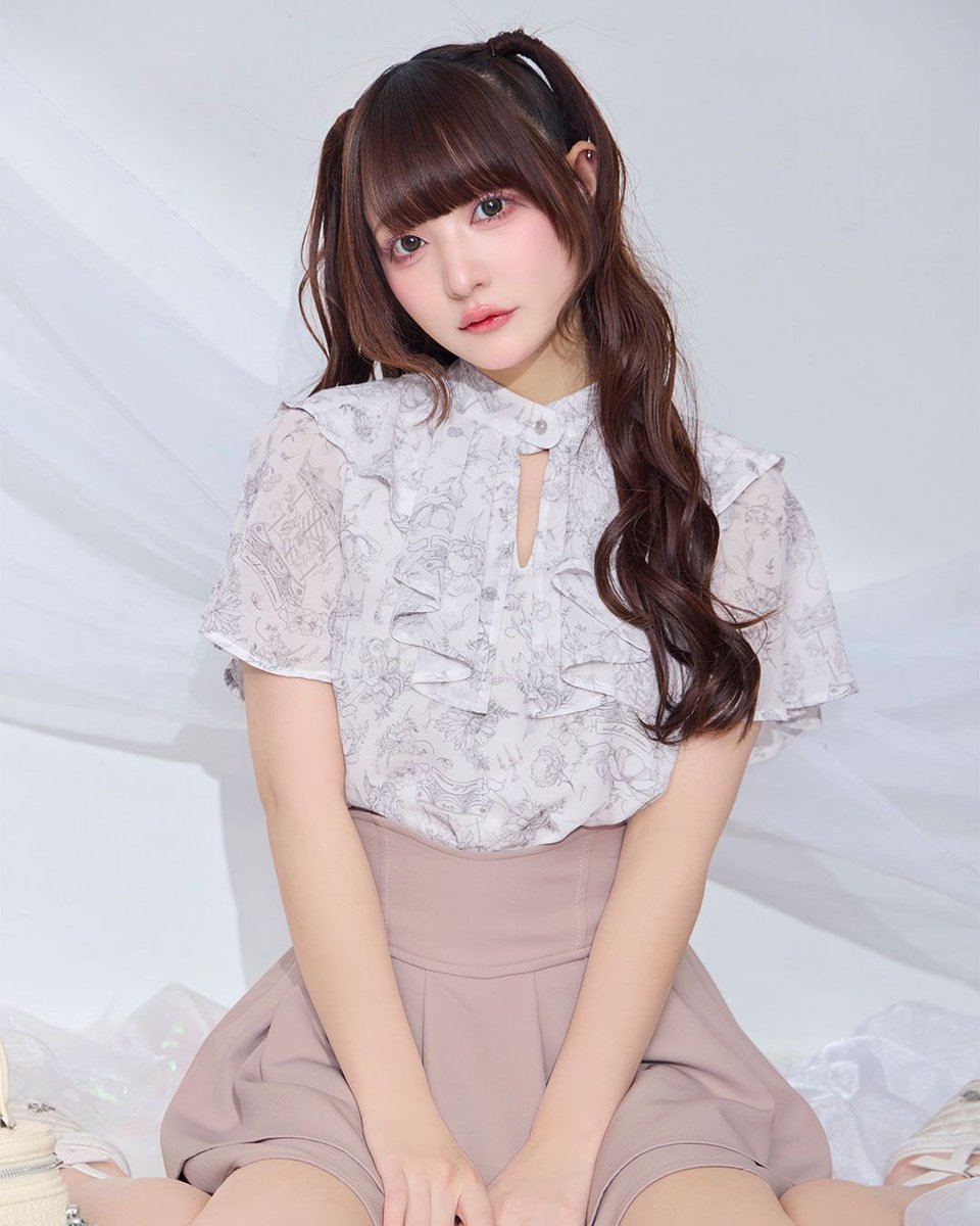 𝐍𝐄𝐖 𝐀𝐑𝐑𝐈𝐕𝐀𝐋 】 ケープデザインの女の子らしい春夏トップス