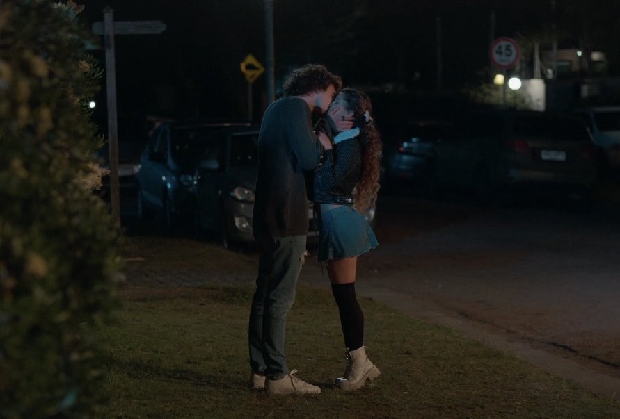 butterflysbrain's tweet photo. día 4: marrey x otro ship 

pacey &amp; joey, dawson’s creek

la relación amor-odio que mar y rey tienen desde niños siempre estuvo muy definida por su amor a merlin; él su mejor amigo y ella algo más

hasta que rey cruza una linea de no retorno con ella
 
[#marreyweek, one shot] https://t.co/QlpEKGb23P