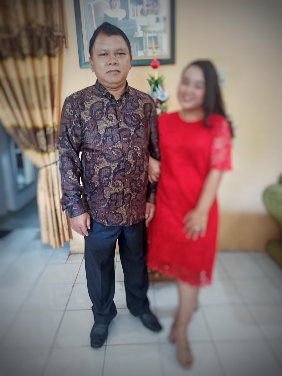 desikapsamosir's tweet photo. Baru kali ini mimpi dia, tiba tiba dipeluk 
Maaf ya pak kalau 2 tahun lalu mimpinya bapak selalu marah sama ku ngerang aku untuk melanjutkan rencana itu
Sekarang bapak datang langsung meluk aku 
Harus nya aku ikut aja ya pak, biar kita bareng terus 🥲 https://t.co/91KVAwgPBq